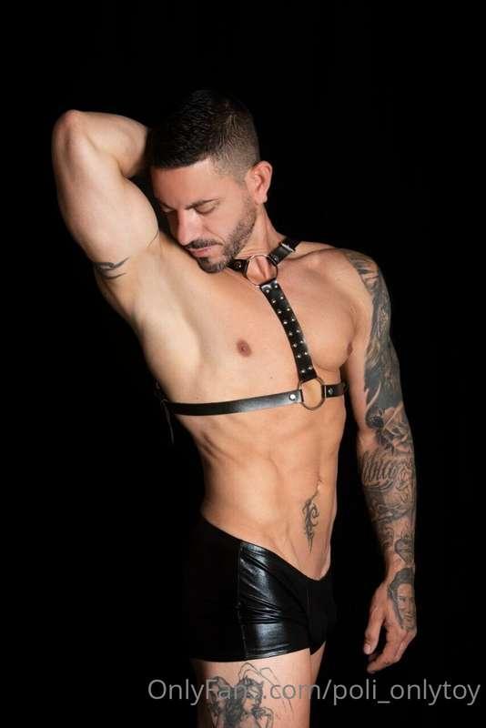 in front or behind love? 💘