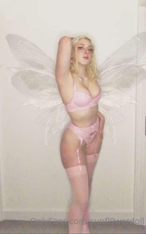 sunfl0werdoll image #1