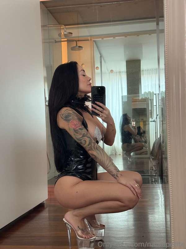 You look up — I look through you. This pose isn’t for your p..