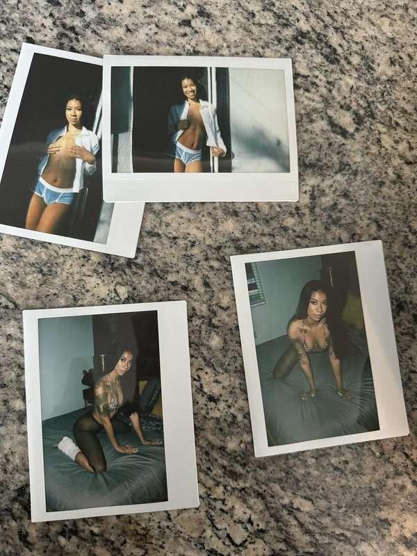 Want a sexy polaroid mailed to your doorstep ? DM ME 💌