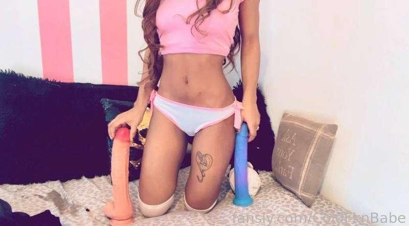 yayy blowjob povs and close ups :3 trying out my new 12 inch toy i got the other dayyy, dp vids soon but this one im just testing it out a bit 😊😋  who loves how stretchy i am \0_0/

lowkey need more vid ideas too😰

#dildos#xxltoy#bwc#teen#cute