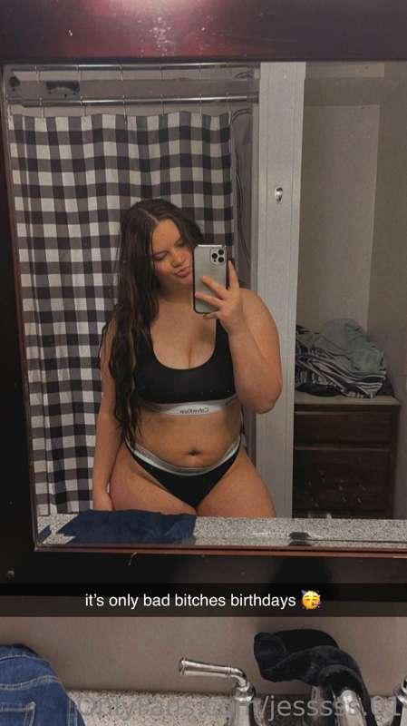 BIRTHDAY GIRL 🎉🥳