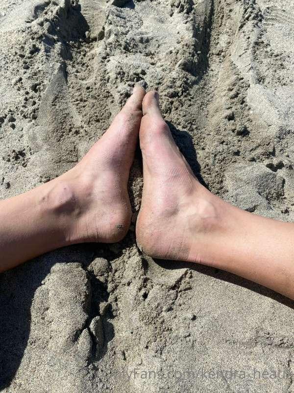 Clean my feet !
