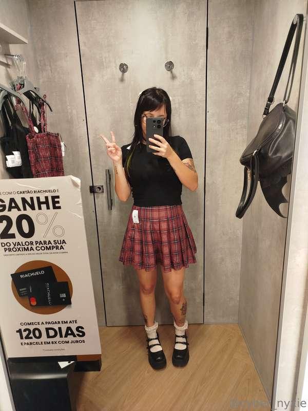 Went shopping yesterday and took these pics 😋