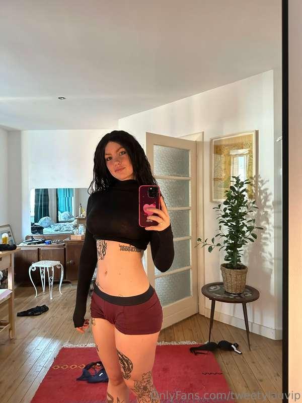 tweetylaura main image