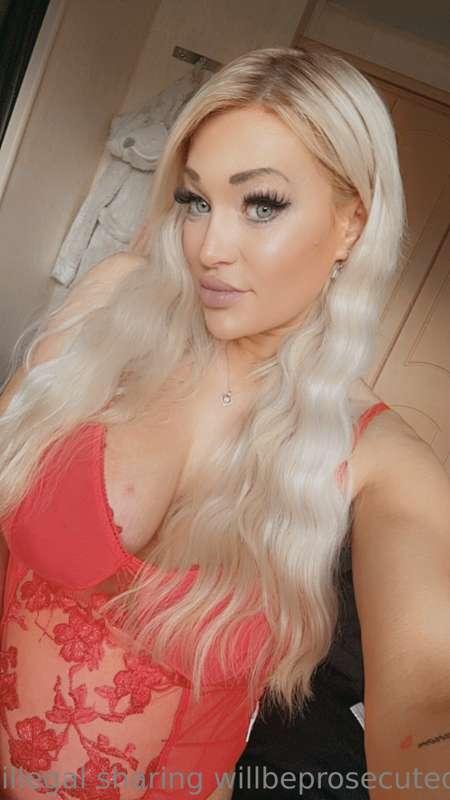 Hope your day with filled with happiness xxx😚🙃