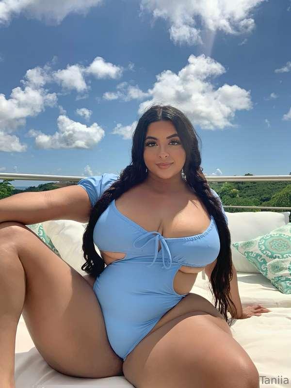 Would you fuck me outside? 😳🫣