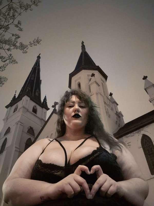 🖤Your divine goth 🖤