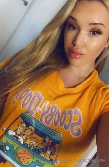 Feel like chatting right now come and see my exclusive conte..
