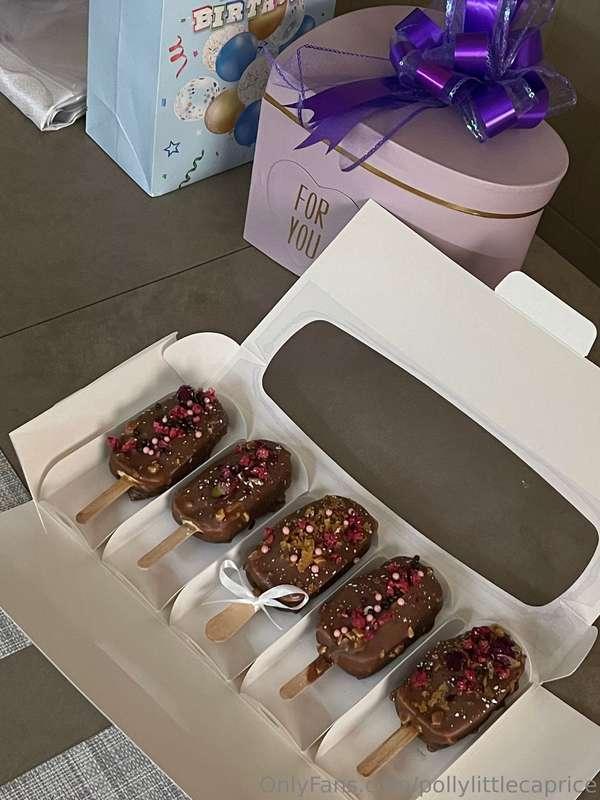 I really like it when I get unexpected sweet gifts. It lifts..