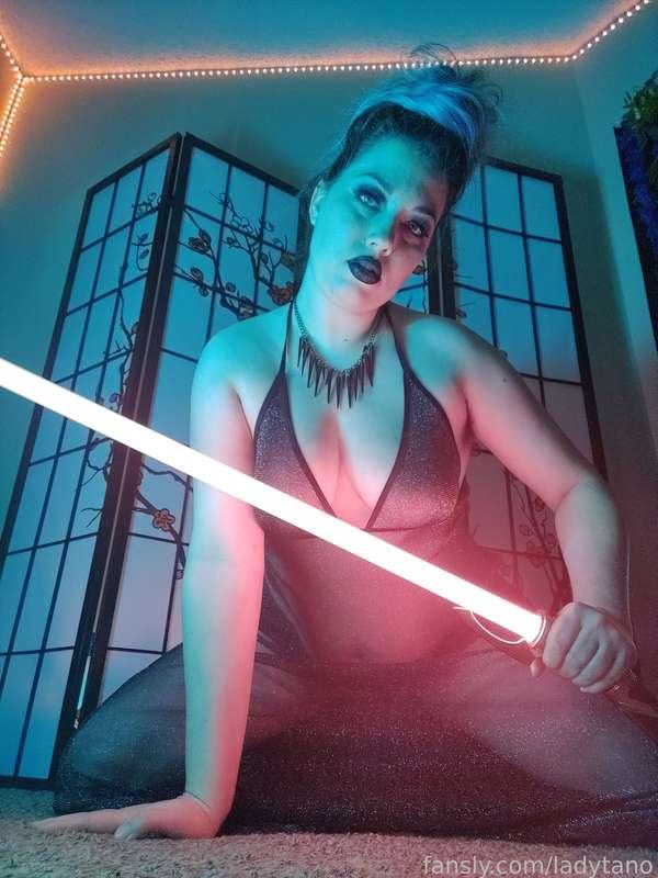 I am no Jedi 😈

#hairy #hairyatmpit #chubby #bbw #milf #starwars #ahsokatano #ladytano #mistresstano 