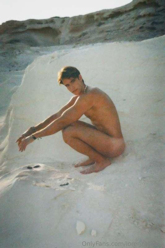 Wanna make out in the Ocean?