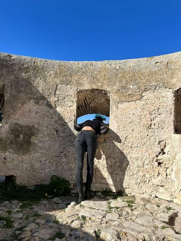 Avoue que tu aimes quand je joue avec tes limites… Moi aussi..