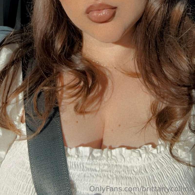 Happy Friday, babes!! 😘💋 What should I post next? Vote in my..