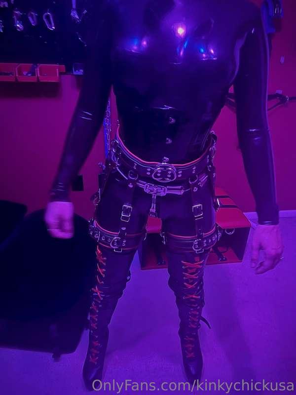 The full outfit from all angles.  Fun getting out of this on..