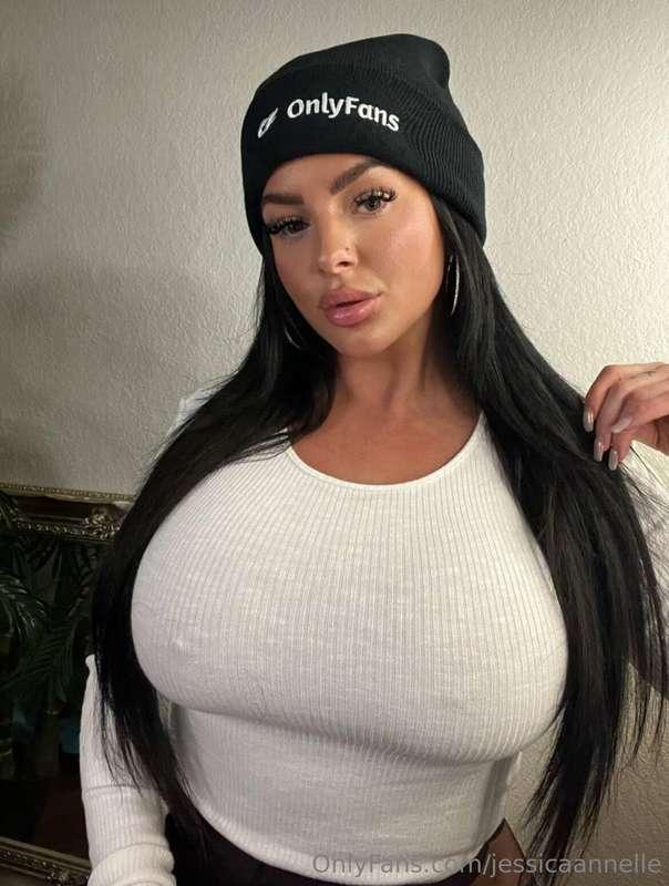 Going LIVE tonight at 10pm :)