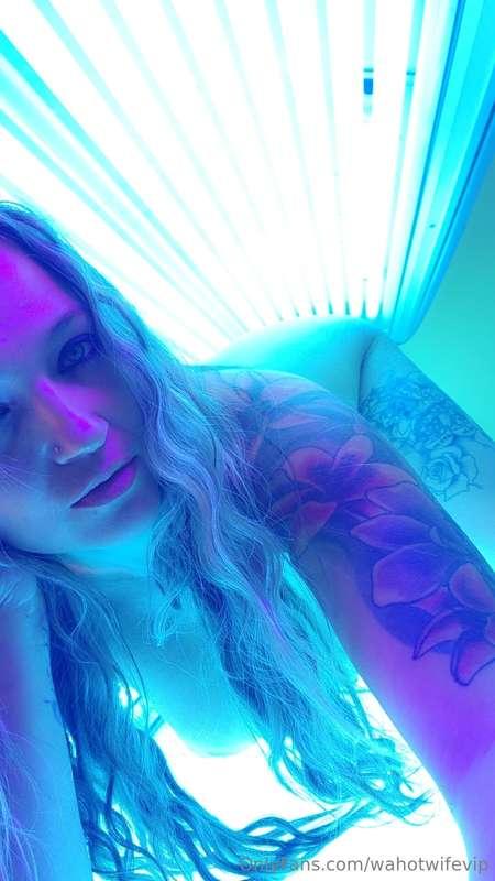 Had fun tanning, dont you want a taste after I touch it 😋  E..