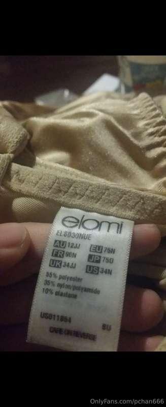 My bra size.  ブラジャーほぼ壊れてしまったから新しいのが欲しい😔