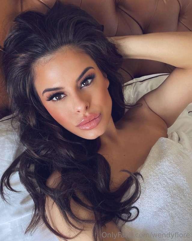 Lazy day getting ready for the weekend. I'll be on here chat..