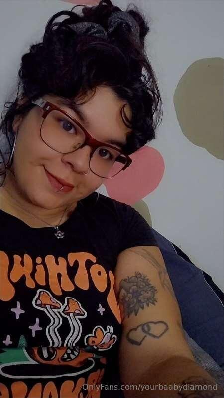 -✨custom girl✨-
💥chubby latina with a beautiful big and HAIR..