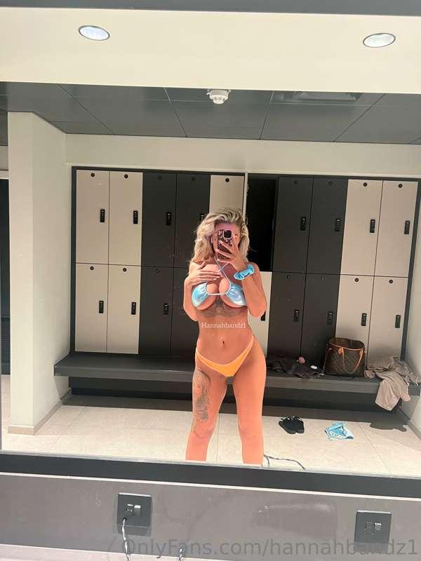 Let’s have changing room sex
