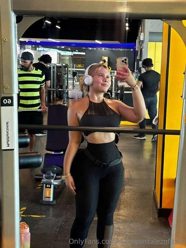 Quieres entrenar conmigo mi amor? 🔥😏