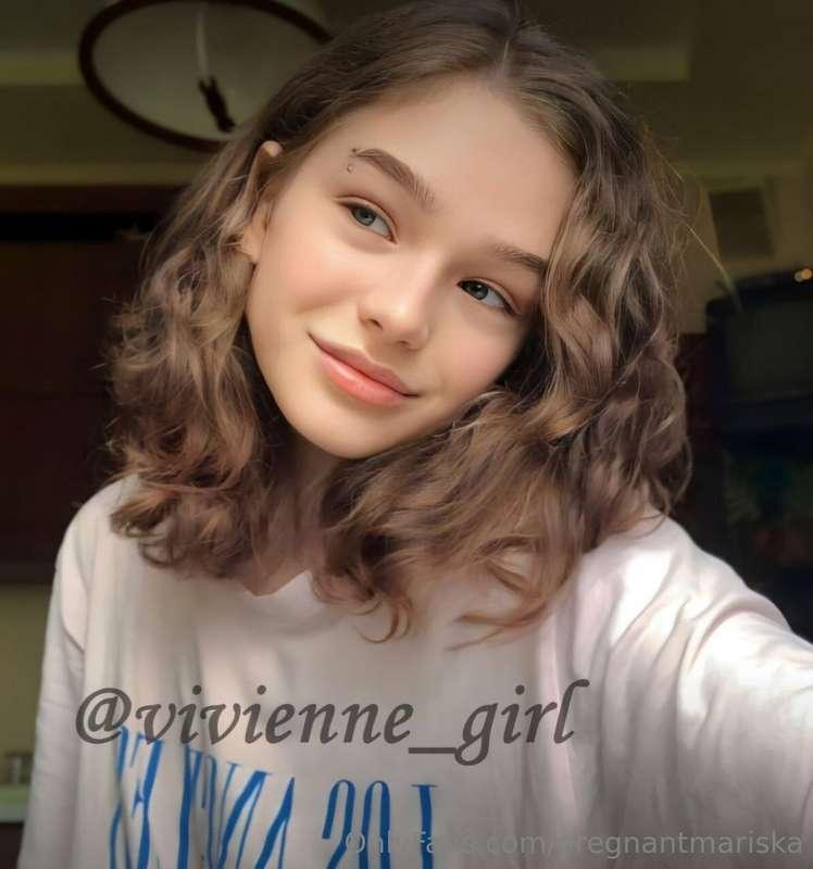 🅰️🅽🅶🅴🅻 🅵🅰️🅲🅴 ➔ @vivienne_girl 🧚🏻‍♂️𝑰 𝒂𝒎 𝒂𝒏 𝒊𝒏𝒏𝒐𝒄𝒆𝒏𝒕 𝒈𝒊𝒓𝒍 𝒘𝒉𝒐..