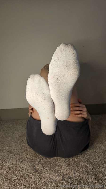 On or off? Do you like how you can see my perfect feet outli..
