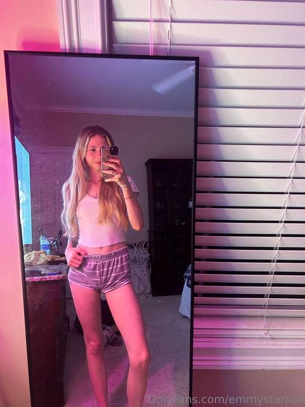 Who else is having a boring day...just me😩?