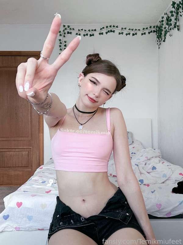 temikmiufeet image #2