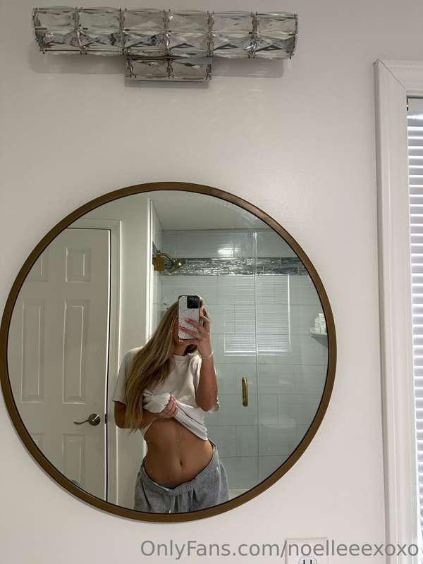 In the mood to play with youuu💋