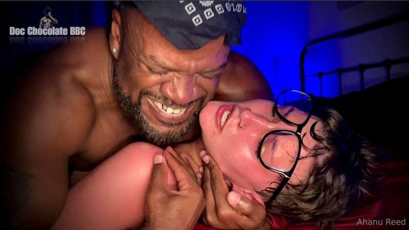 Teaching this nerd with glasses who's boss 😈🍆 💦💦