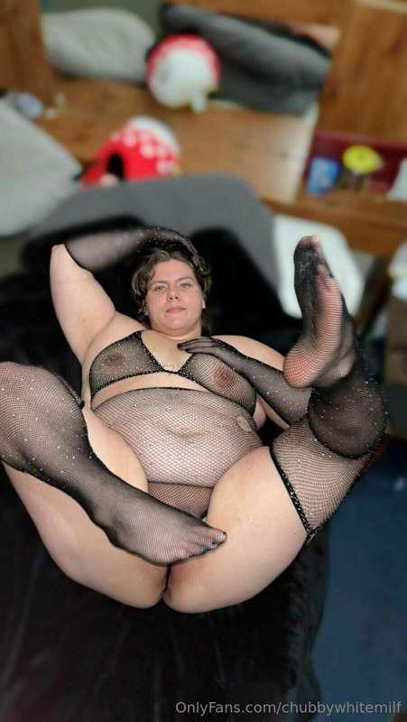 chubbywhitemilf image #0