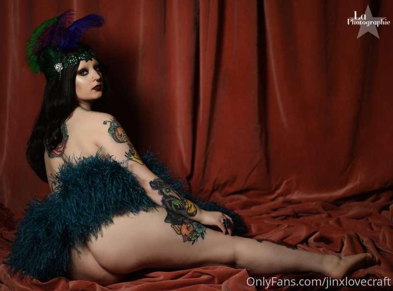 Happy Moonday! I hope you're not sick of my booty yet. Plann..
