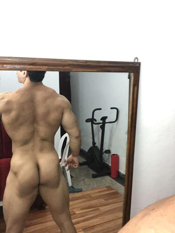another shoot for my muscular butt.. i focus now in my new p..