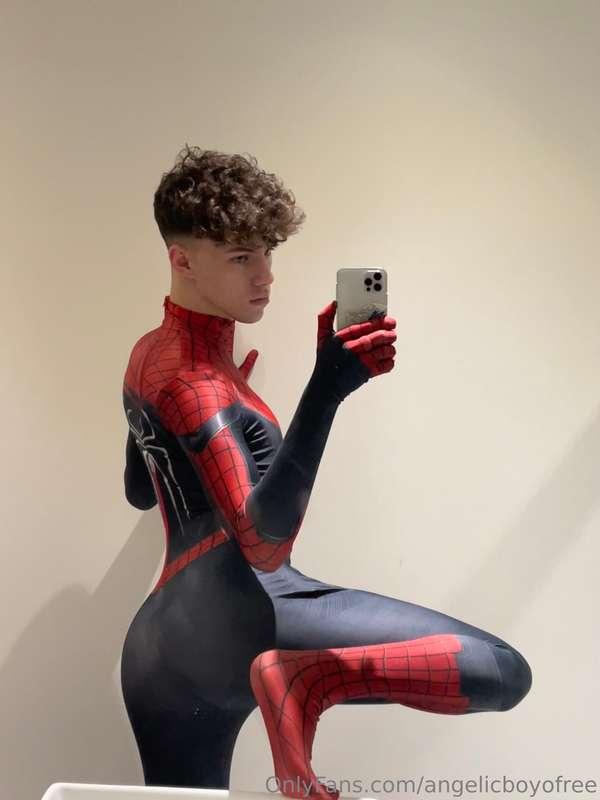 Need someone to tear open my spidey suit and web all over me..