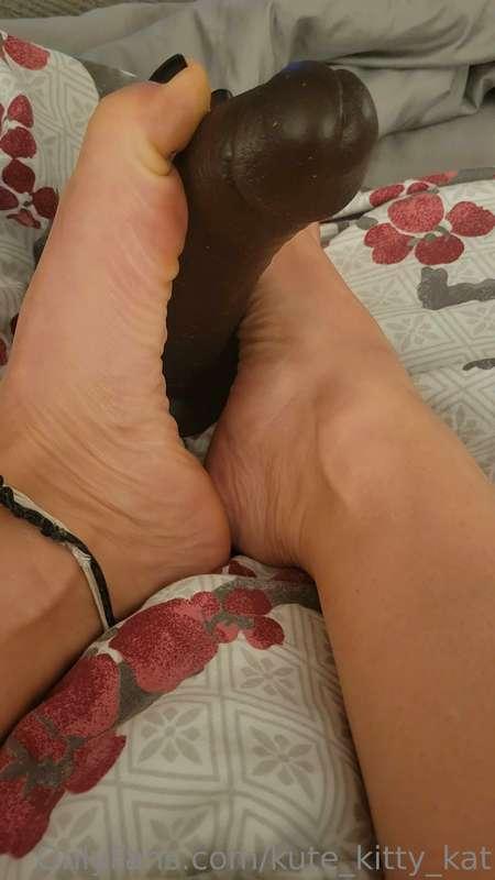 Do you wish this was you I was playing with? 😈💍💋