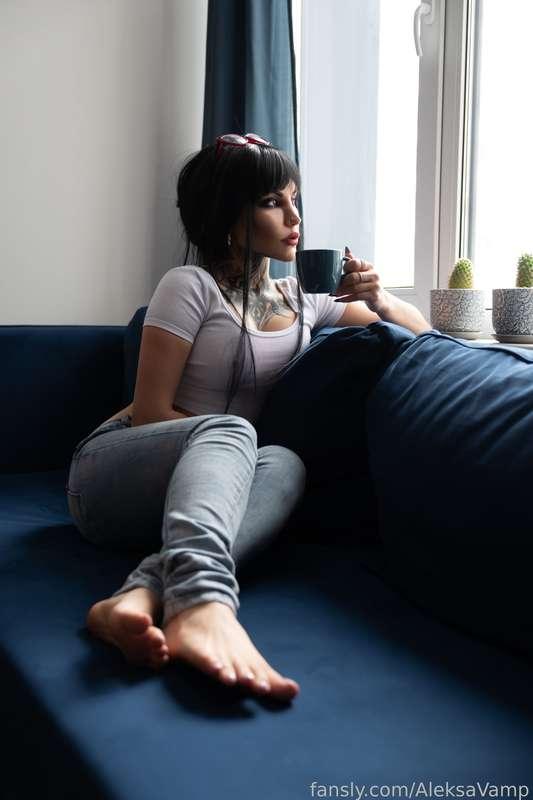Ugh, I had a lot of cleaning to do today. Should you help me?🥰🥰

#fyp #strapon #petite #body #naughty #tattoo #gamer #sexy #mistress #femdom #pussy #footfetish #domme #mommy #goddess #boobs #butt #switch #facesitting #ass #boss