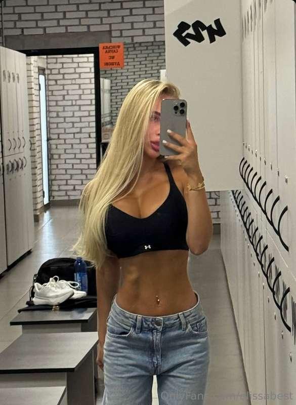 Ami skinny enough 😇?