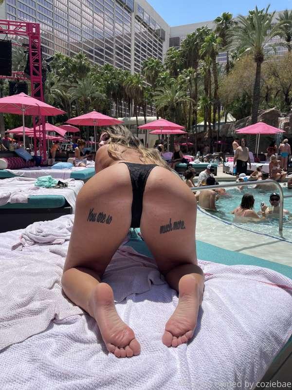 Pool vibes 😍😍😉