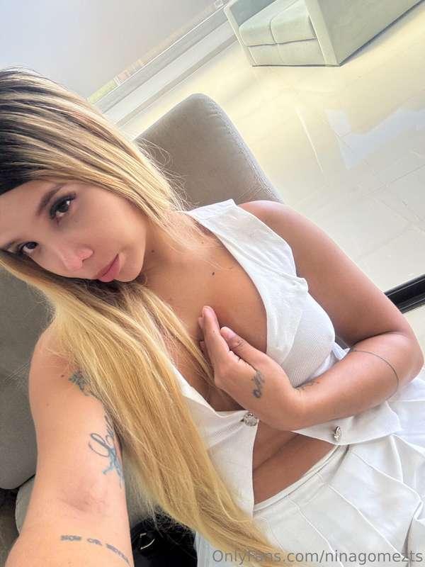 Soft as sugar, sharp as temptation 🖤