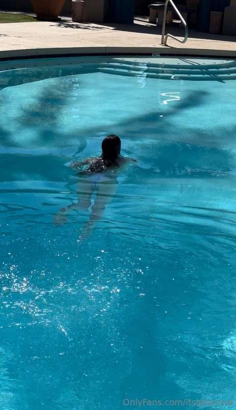 Swimming at the pool today 😉💦