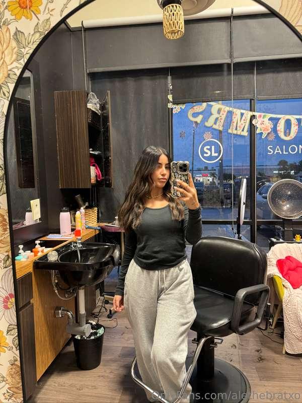 Just got my hair done babe 🤎 How cute is it??!