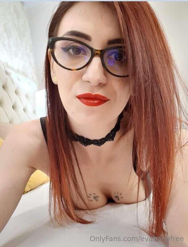 Can i satisfy your desire?🥰😘😋#skinny #gamer #tiny #feet #toy..