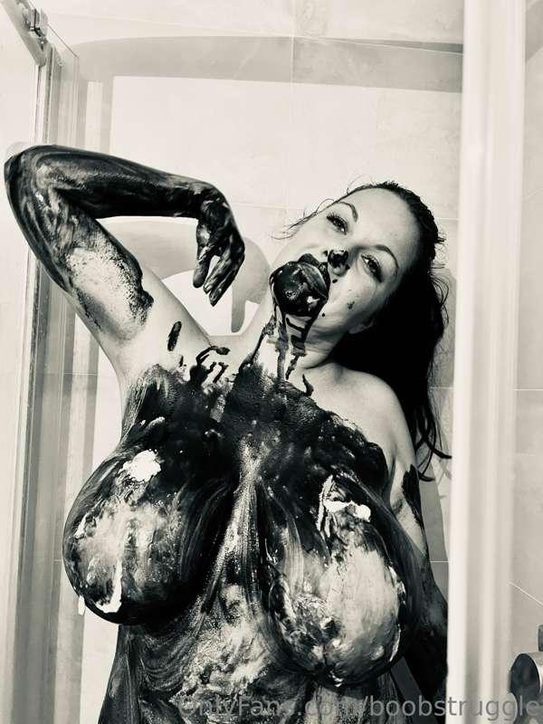 boobstruggle image #0