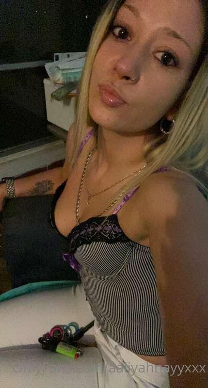It’s my birthday 🥳 Who wants to have fun with me?