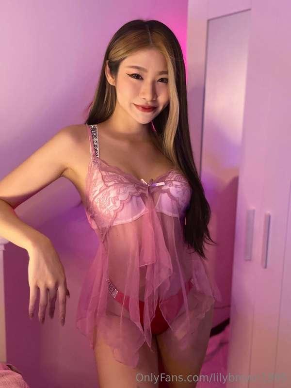 lilybrown1995 image #0