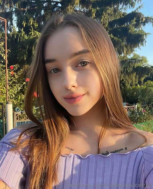 ❤️A naughty girl @florentinarivera wants to play with your c..