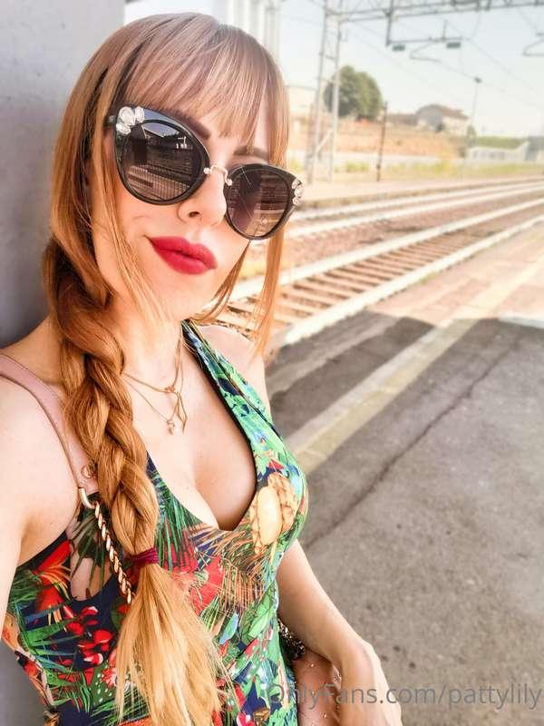 Guess who just missed the train? 😒😒😒