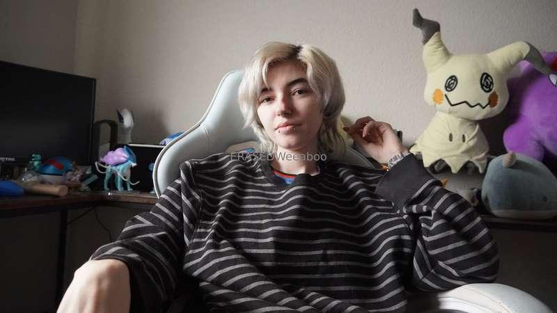 My lucky striped sweater🖤🩶